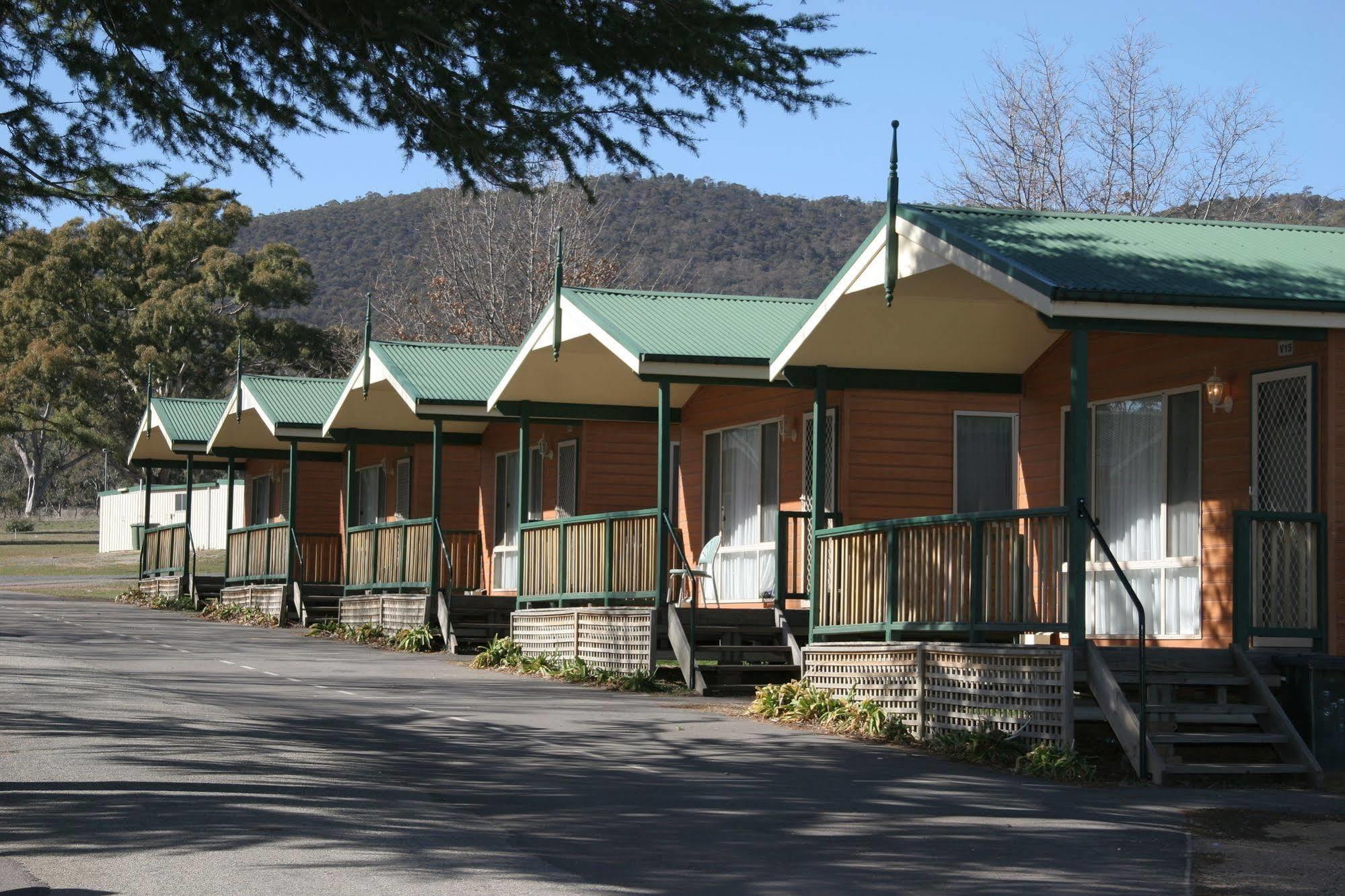 Canberra Carotel Motel Exterior photo